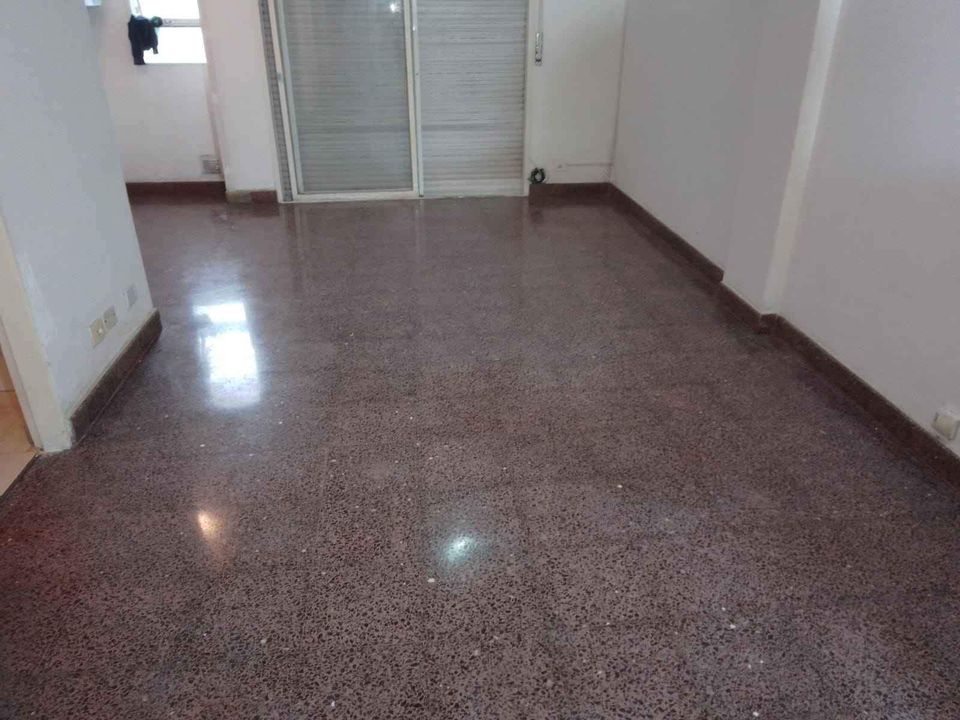 Pulido piso granitico rojo